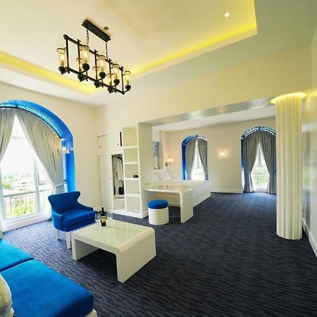 โรงแรมคาร์ลิโต ตาเคย์เทย์ Tagaytay City ภายนอก รูปภาพ