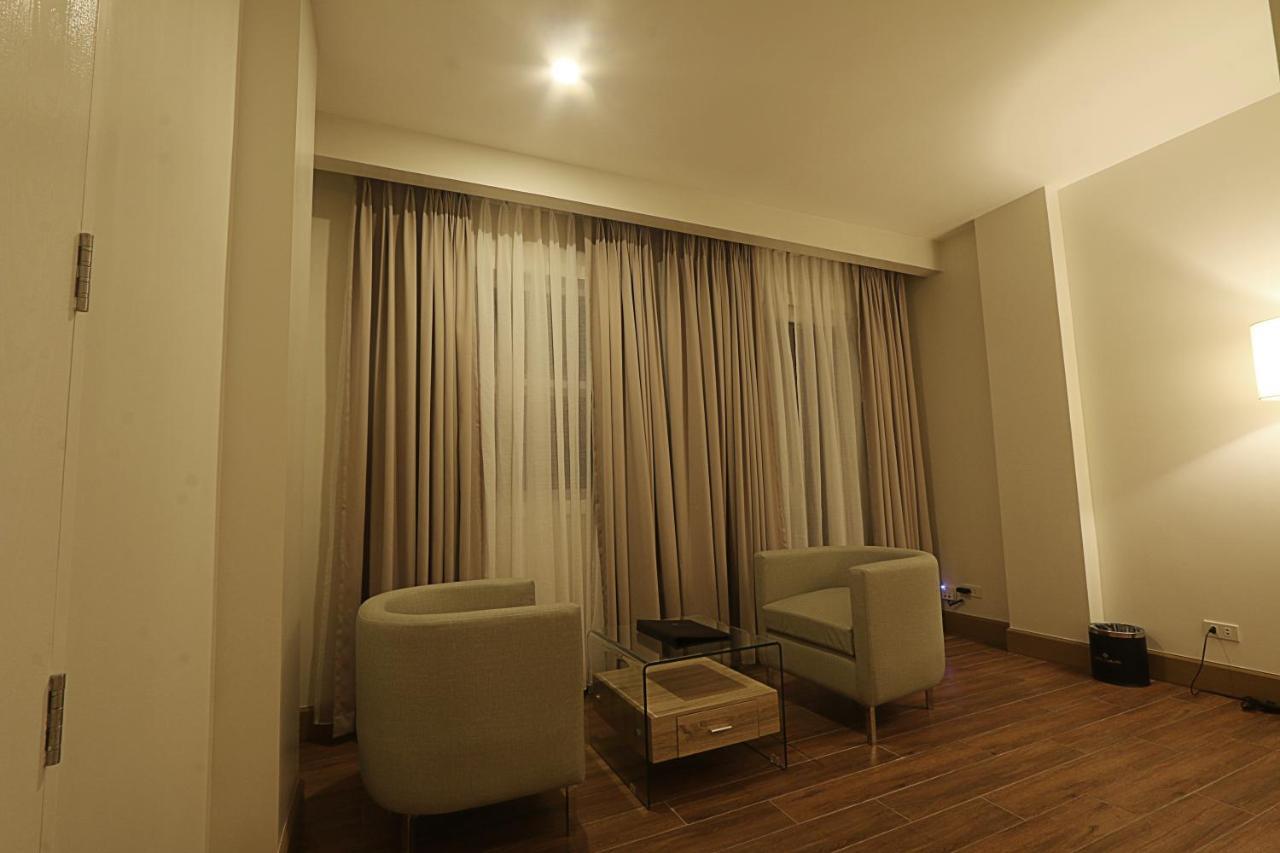โรงแรมคาร์ลิโต ตาเคย์เทย์ Tagaytay City ภายนอก รูปภาพ